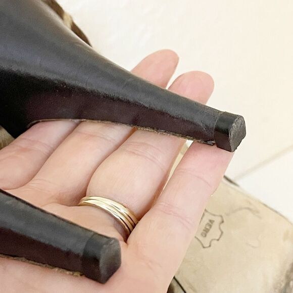 Vintage Barneys New York heels textured leopard print pee toe pumps. 38 - Picture 8 of 12